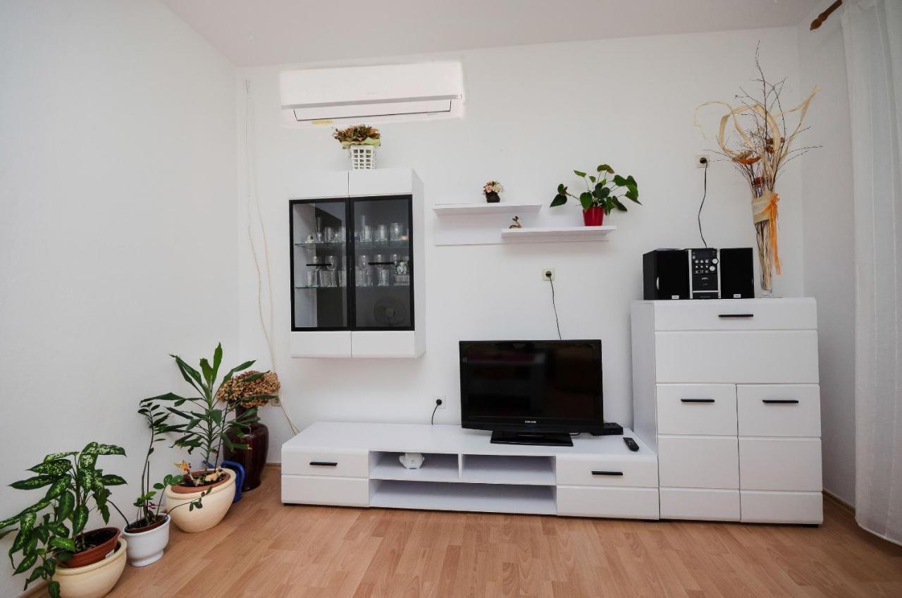 Apartment Ruza Lopar Exterior photo