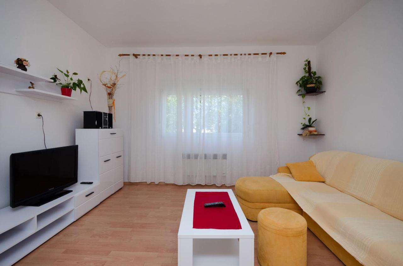 Apartment Ruza Lopar Exterior photo